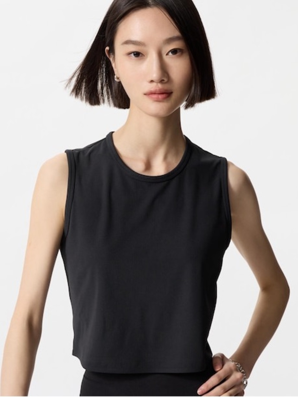 Uniqlo Women’s AIRism Soft Ribbed Sleeveless Tank Top Black Medium Activewear